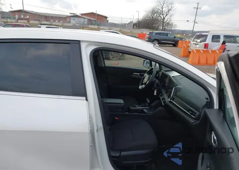 2023 Kia Sportage Lx z USA, uszkodzony, nr VIN KNDPU3AF6P7152339